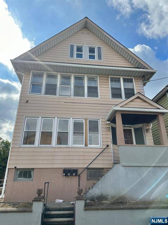 Paterson, NJ 07503,270 Pacific ST #2