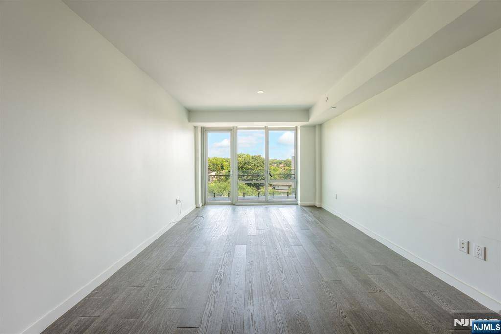 Cliffside Park, NJ 07010,320 Adolphus AVE #Unit 612