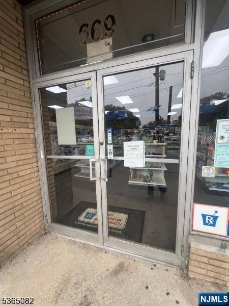 Clifton, NJ 07013,669 Van Houten AVE