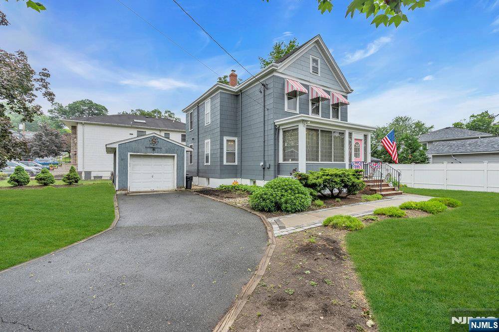 Hasbrouck Heights, NJ 07604,100 Woodside AVE