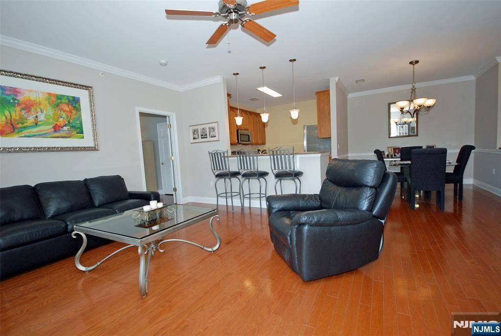 Woodland Park, NJ 07424,10 Cliff RD #A3