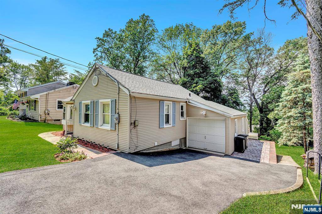Sparta, NJ 07871,76 Hillside RD