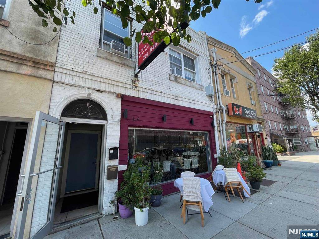 Cliffside Park, NJ 07010,555 Anderson AVE