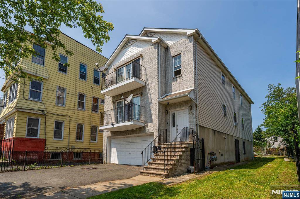 Newark, NJ 07108,303-305 Runyon ST