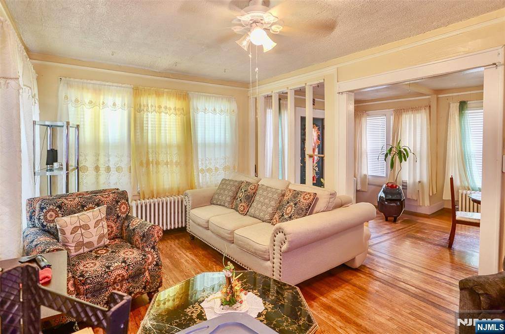 Irvington, NJ 07111,10-12 Medbourne AVE