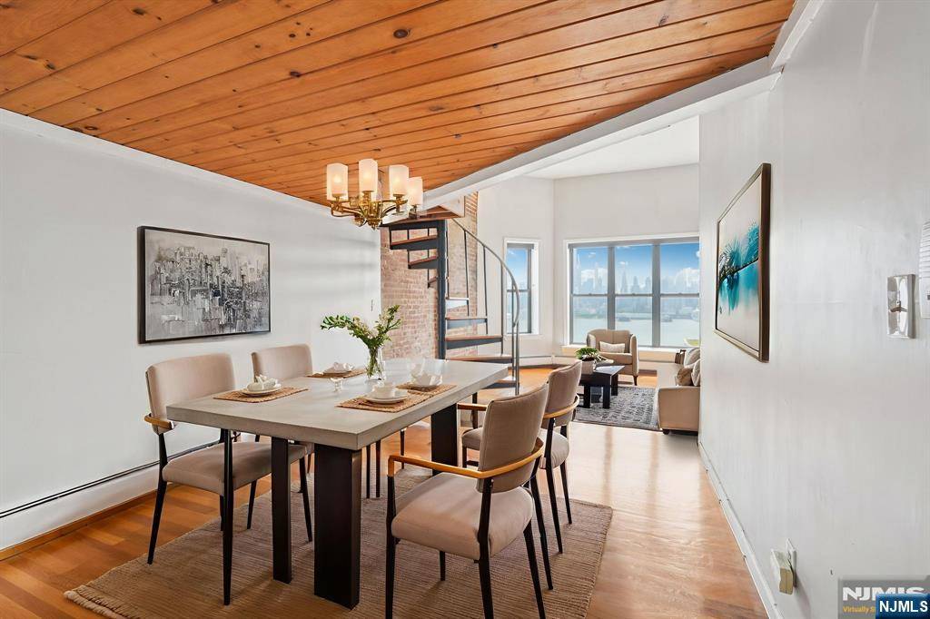 Weehawken, NJ 07086,963-965 BOULEVARD EAST #4-3