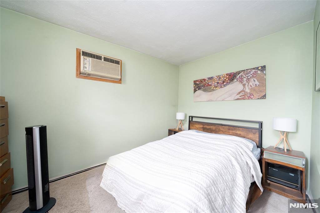 North Arlington, NJ 07031,53 Crystal ST