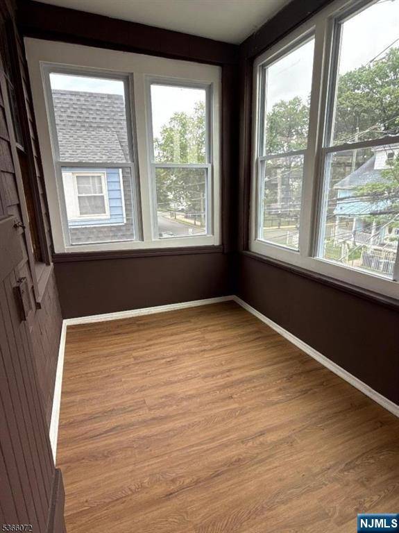 Newark, NJ 07106,115 End AVE #2