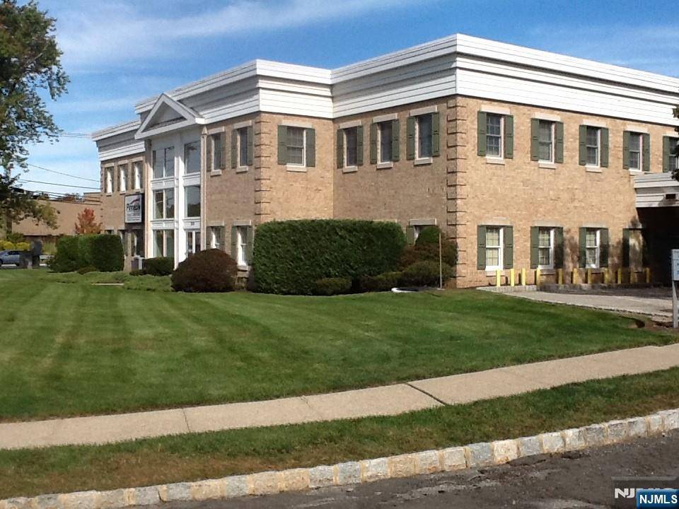 Fairfield, NJ 07004,250 Passaic AVE #200