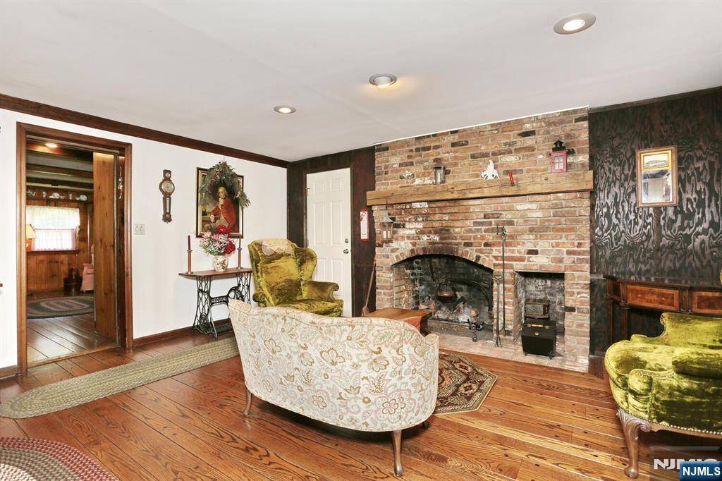 Westwood, NJ 07675,36 McKinley AVE