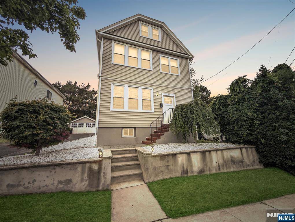 Garfield, NJ 07026,205 Cedar ST #1