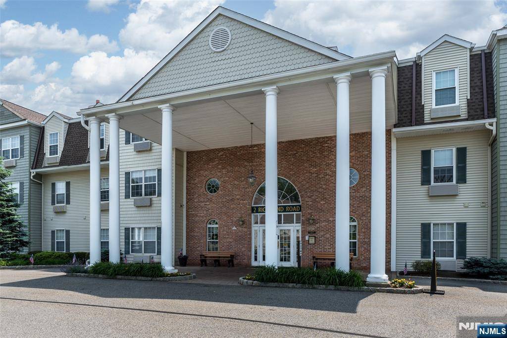 West Milford, NJ 07480,2214 Richmond #2214