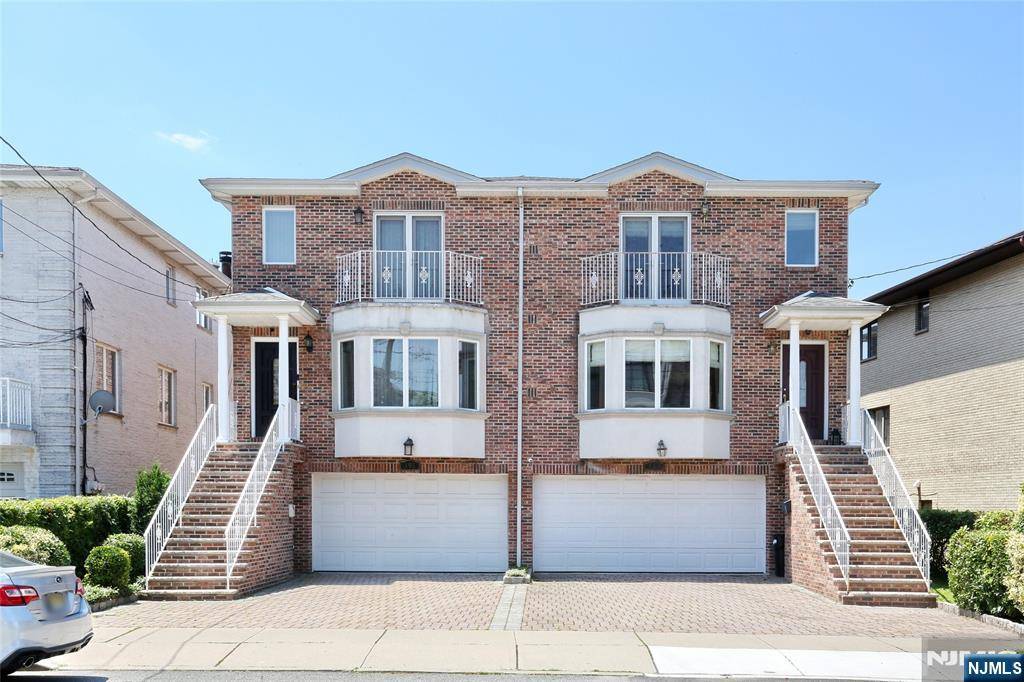 Cliffside Park, NJ 07010,400 Lawton AVE #C0400