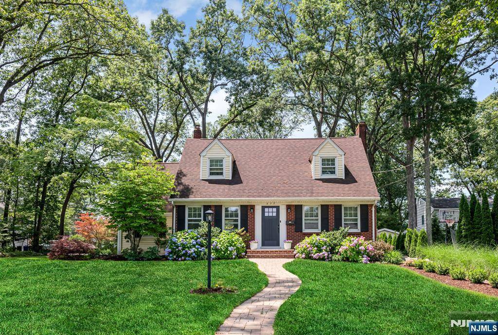 Wyckoff, NJ 07481,377 Dartmouth ST