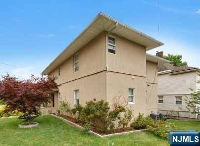 Hackensack, NJ 07601,273 Essex ST #1