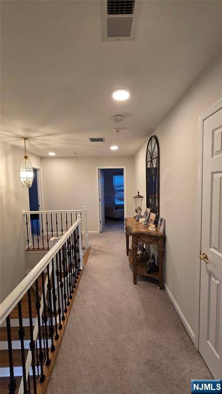 North Haledon, NJ 07508,1 Crest CT
