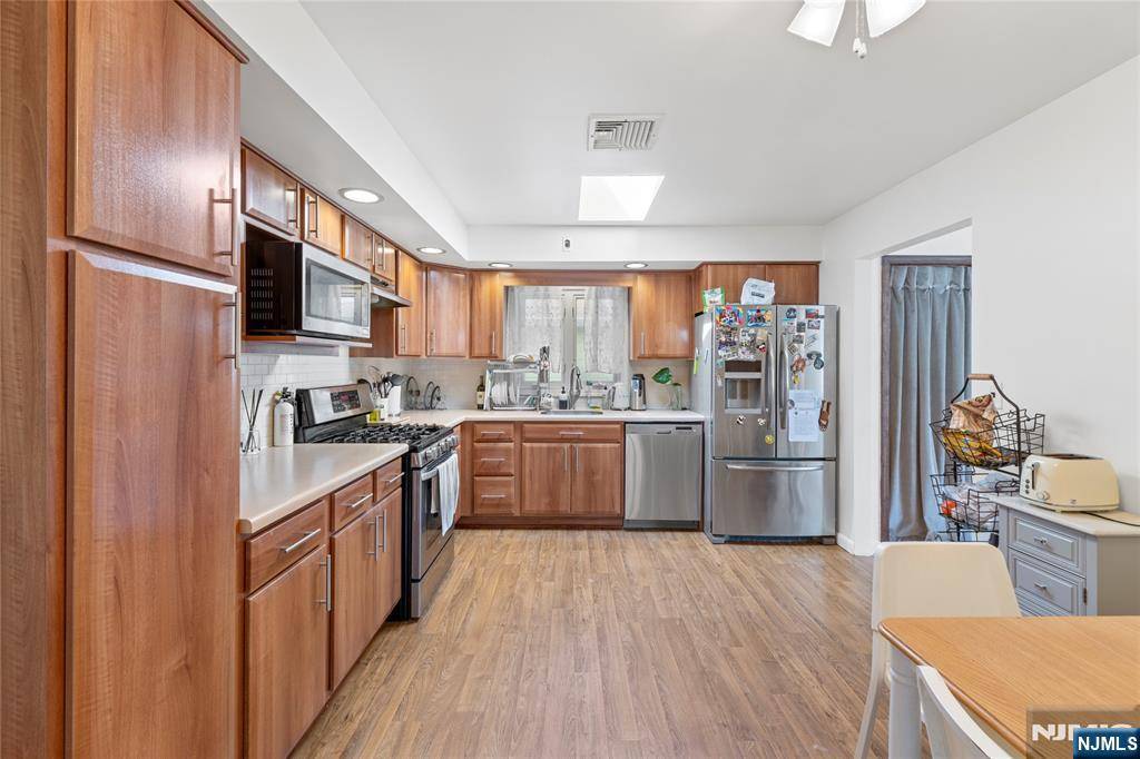 Secaucus, NJ 07094,1030 Koelle BLVD #2