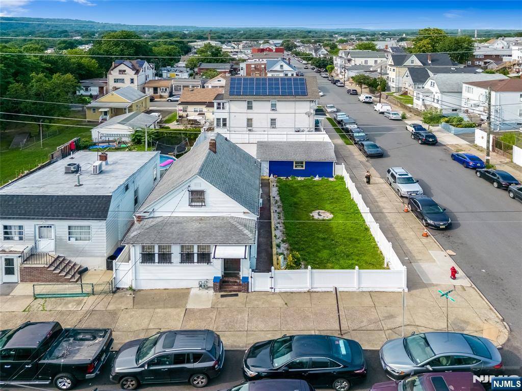 Paterson, NJ 07524,31-33 7th AVE