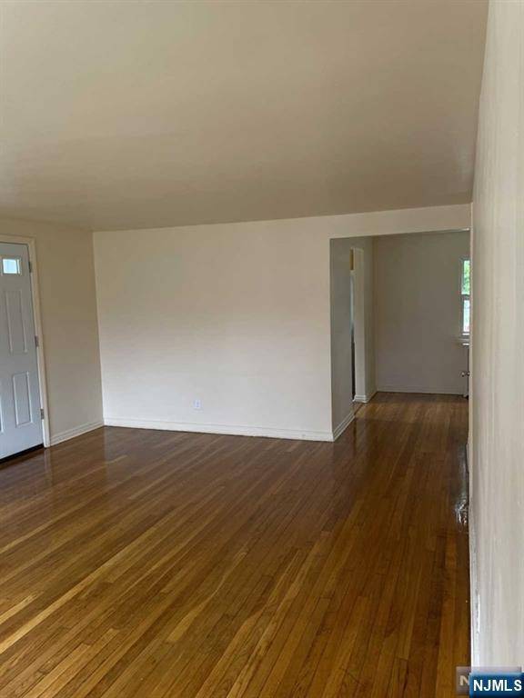 Maywood, NJ 07607,2 Pleasant CT