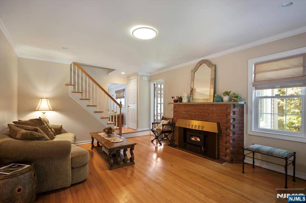 Cedar Grove, NJ 07009,307 Little Falls RD