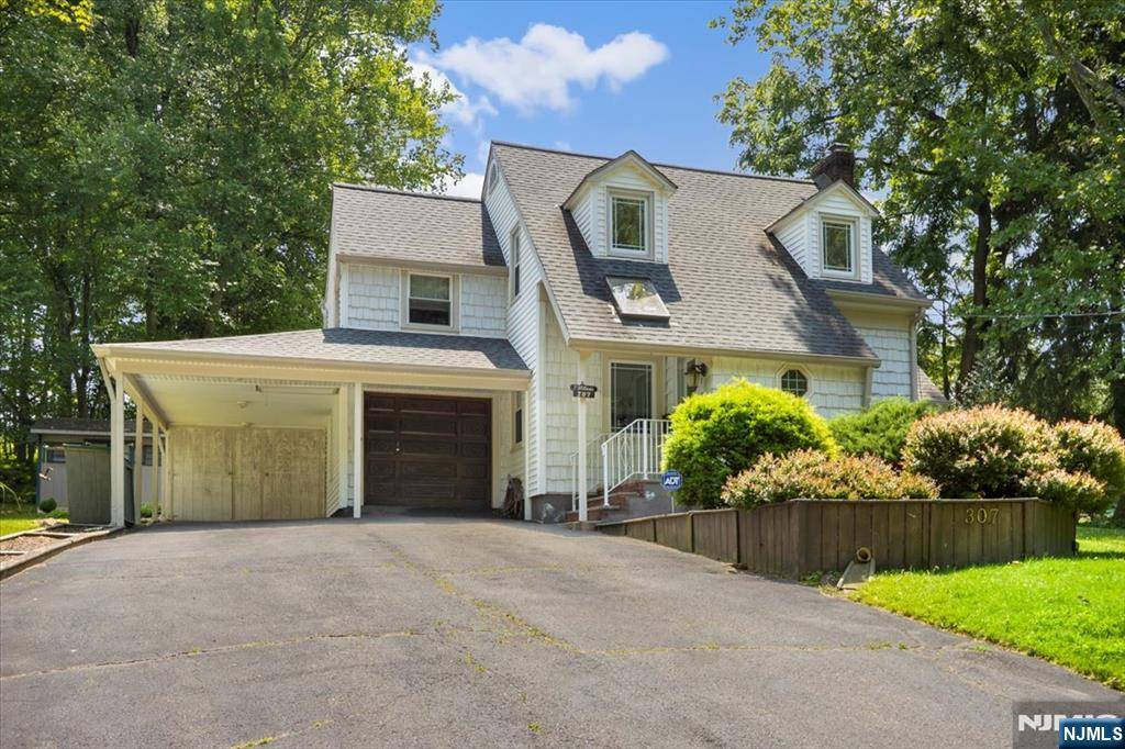 Cedar Grove, NJ 07009,307 Little Falls RD