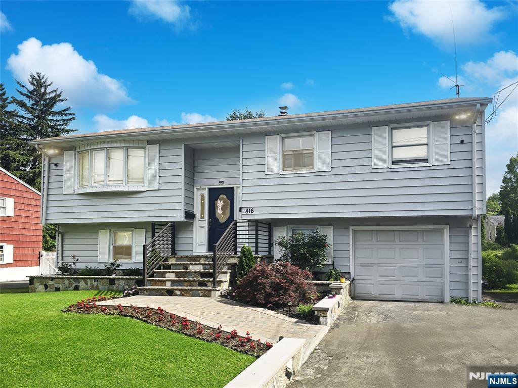 Pompton Lakes, NJ 07442,416 Magnolia AVE