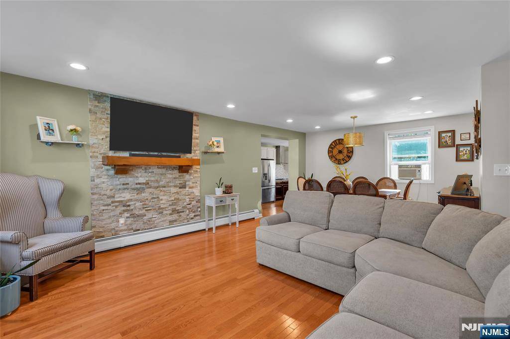 New Milford, NJ 07646,519 Ryeside AVE