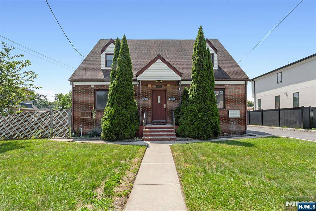 Elmwood Park, NJ 07407,204 Philip AVE