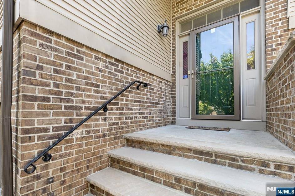 River Edge, NJ 07661,34 Jordan DR