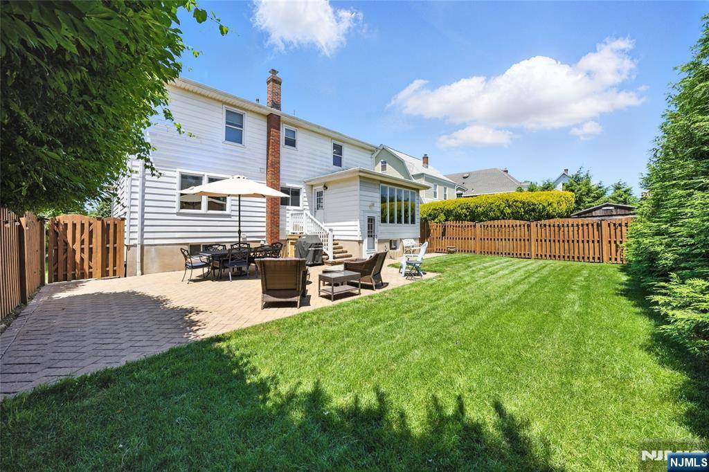 Wood Ridge, NJ 07075,80 Rose ST