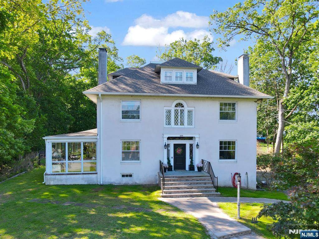 Pompton Lakes, NJ 07442,210 Pompton AVE