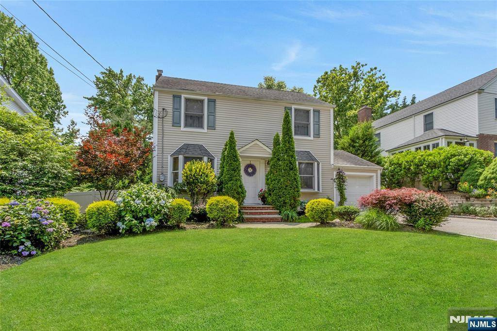River Edge, NJ 07661,207 Manning AVE
