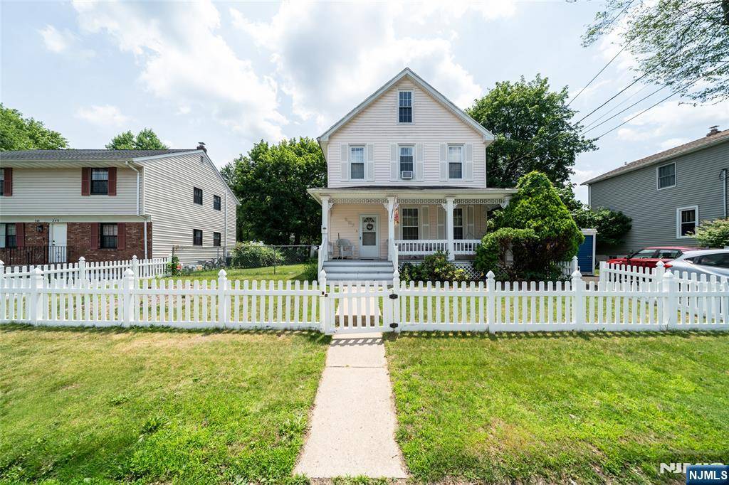 Dumont, NJ 07628,237 Lexington AVE