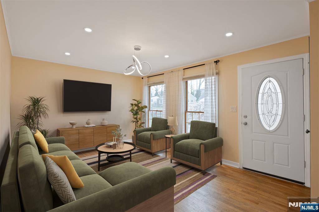 Sayreville, NJ 08859,18 Haven TER