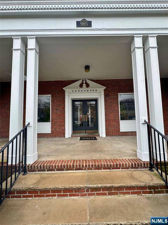 Teaneck, NJ 07666,985 Teaneck #3G