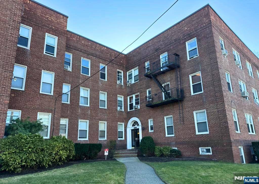 Teaneck, NJ 07666,985 Teaneck #3G