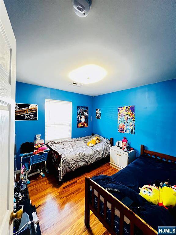 Elizabeth, NJ 07201,952 Flora ST #2