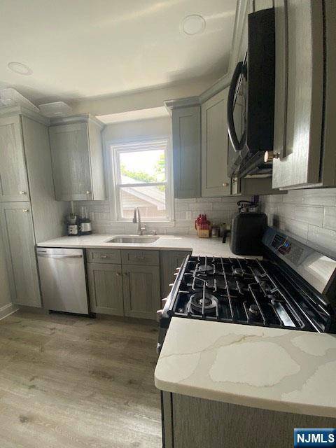 Elmwood Park, NJ 07407,6 Stone AVE