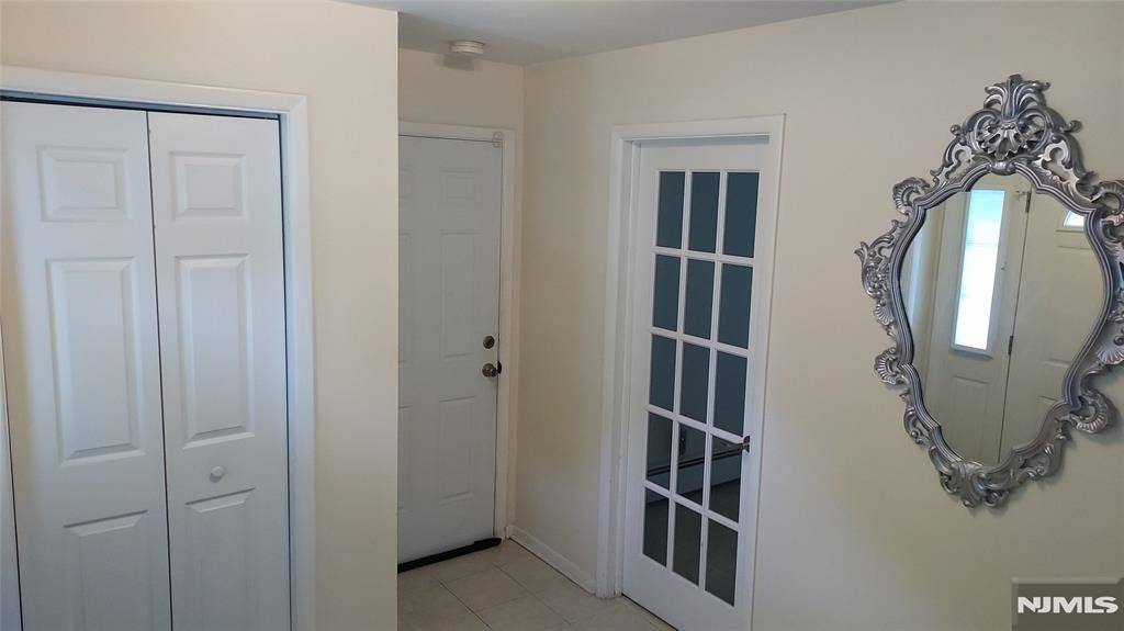 Teaneck, NJ 07666,262 Tryon AVE