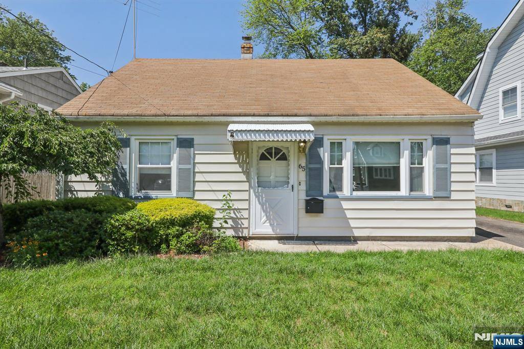 Waldwick, NJ 07463,65 Moore AVE