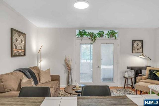 Edgewater, NJ 07020,1203 River RD #20A