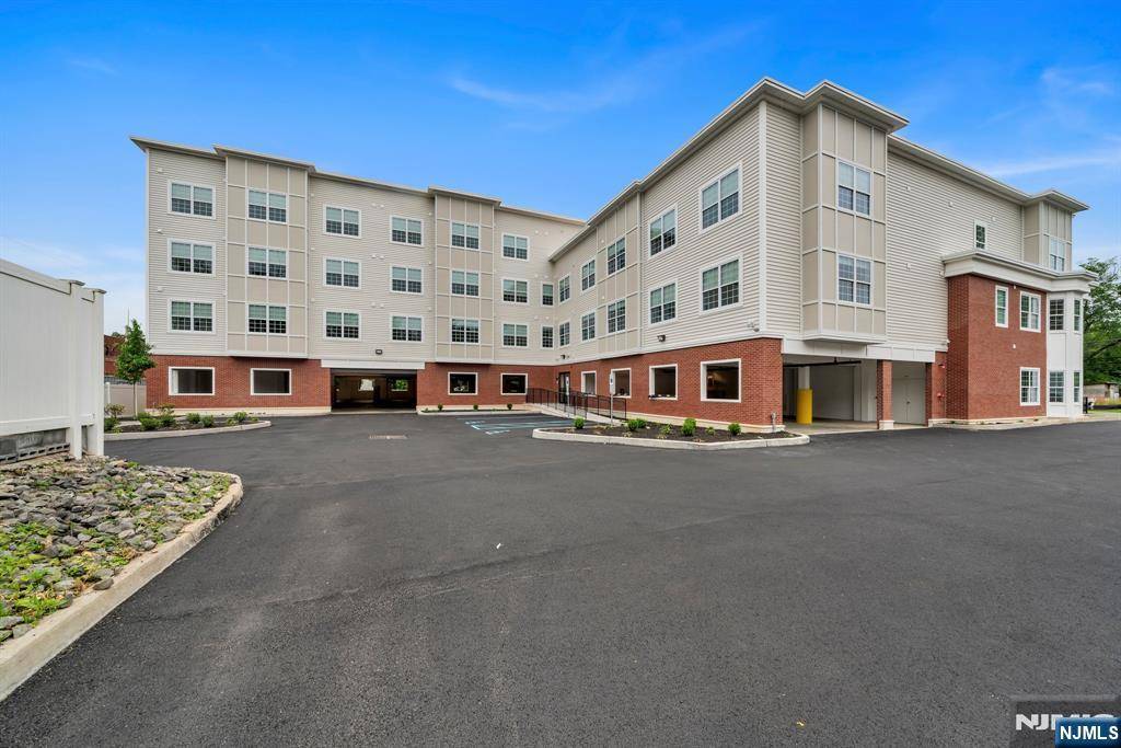 Morristown Town, NJ 07960,70 Ridgedale AVE
