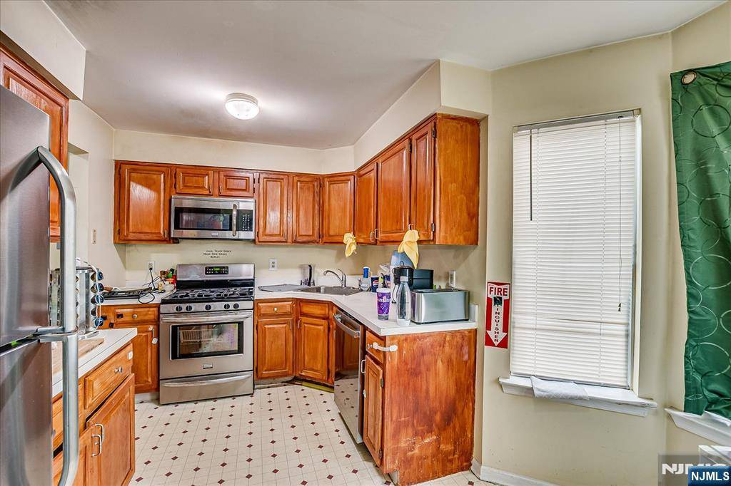 Piscataway, NJ 08854,1702 Amanda CT #1702