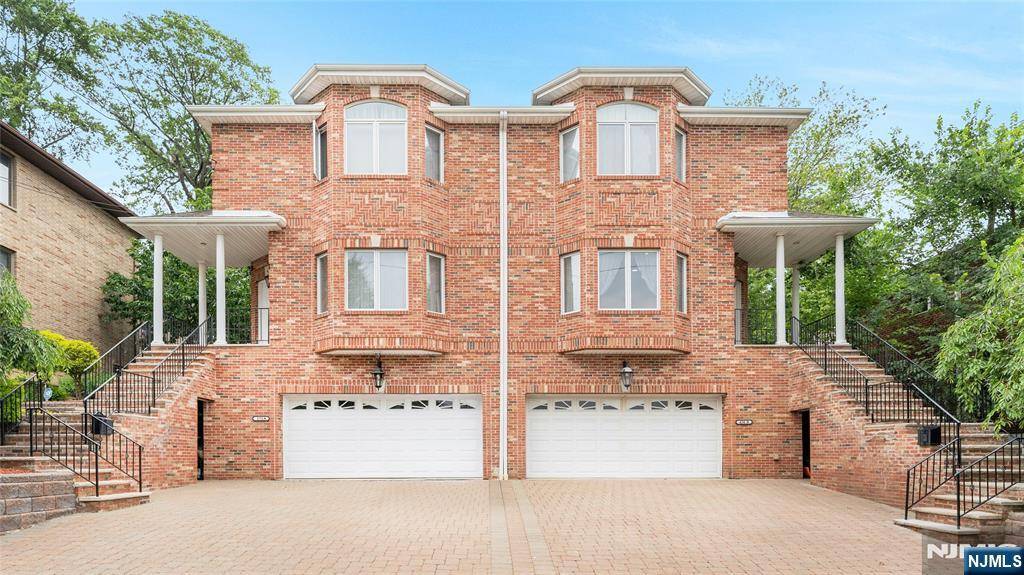 Palisades Park, NJ 07650,434 B 7th ST #2