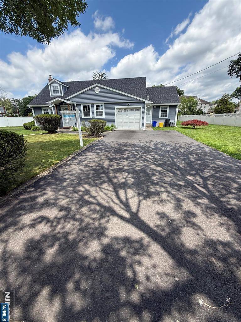 New Milford, NJ 07646,987 Pleasant DR