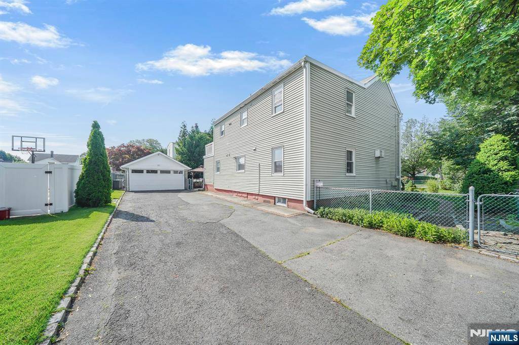 Bloomfield, NJ 07003,79 Newark AVE
