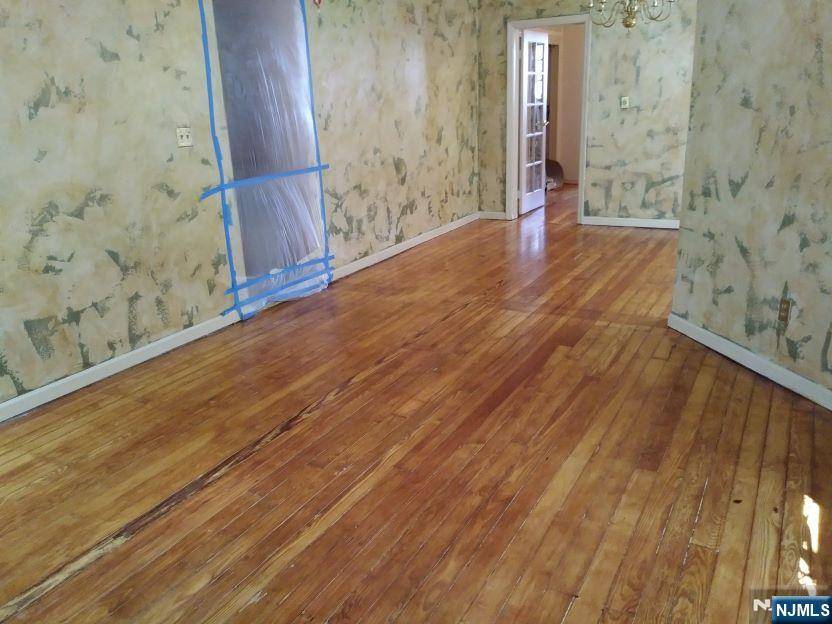 Weehawken, NJ 07086,17 48th ST