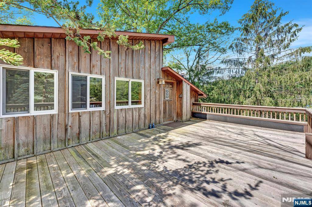 Bloomingdale, NJ 07403,91 Wood PL
