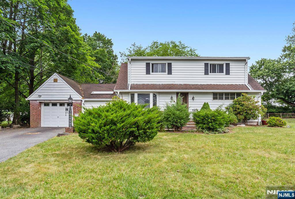 Cresskill, NJ 07626,7 Burton PL