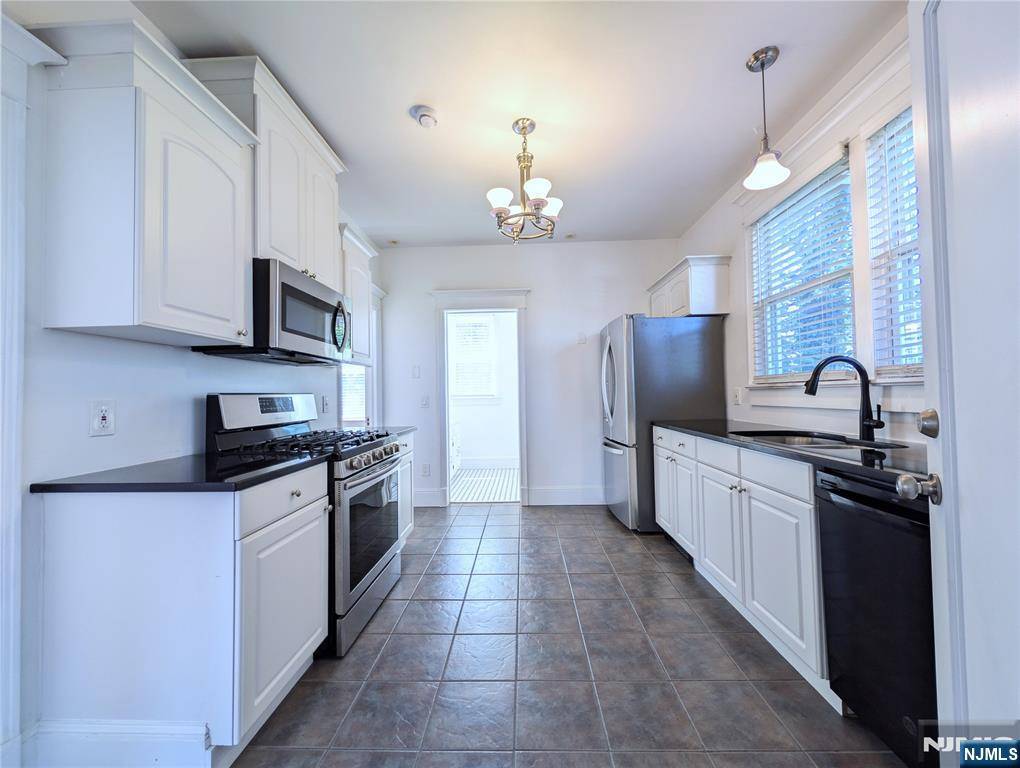 Garfield, NJ 07026,205 Cedar ST #2
